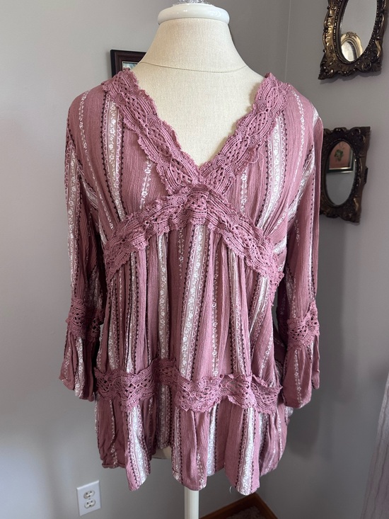Blu Pepper Tops - Blu Pepper Dusty Rose Crochet-Trim V-Neck Tunic